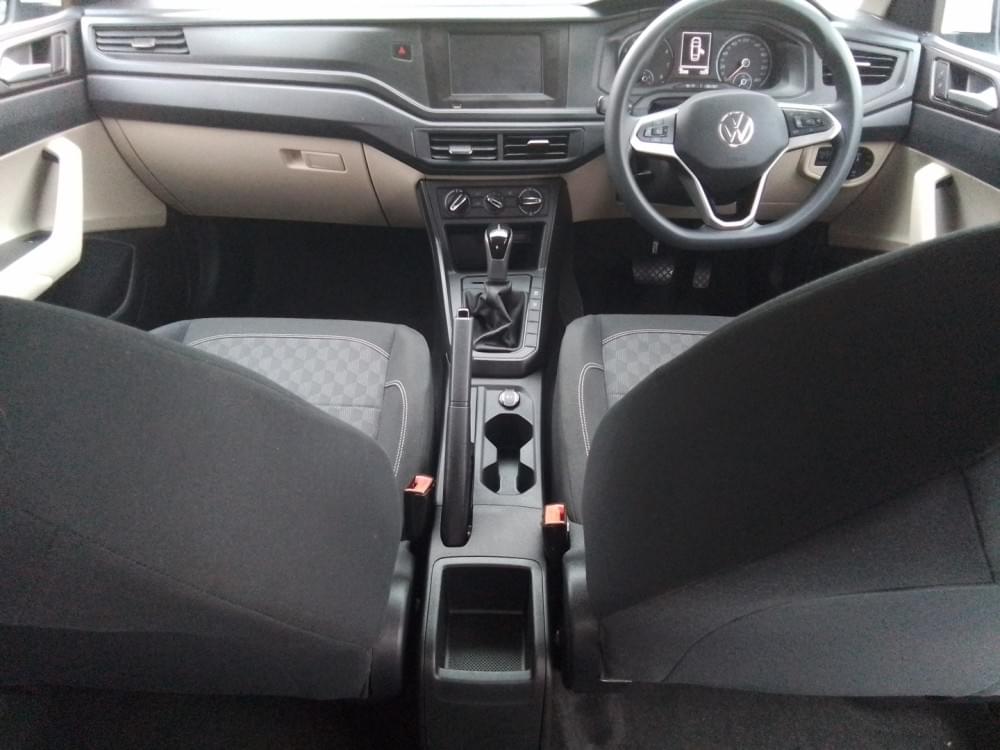Volkswagen Polo Sedan 1.6 Tiptronic