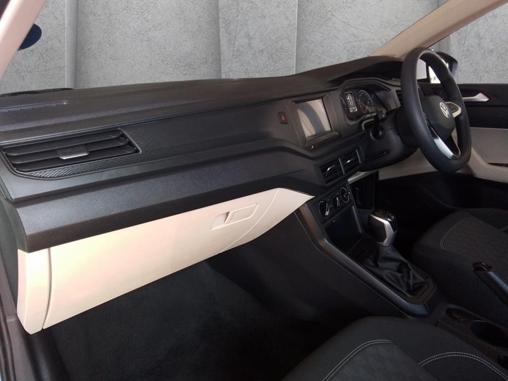 Volkswagen Polo Sedan 1.6 Tiptronic