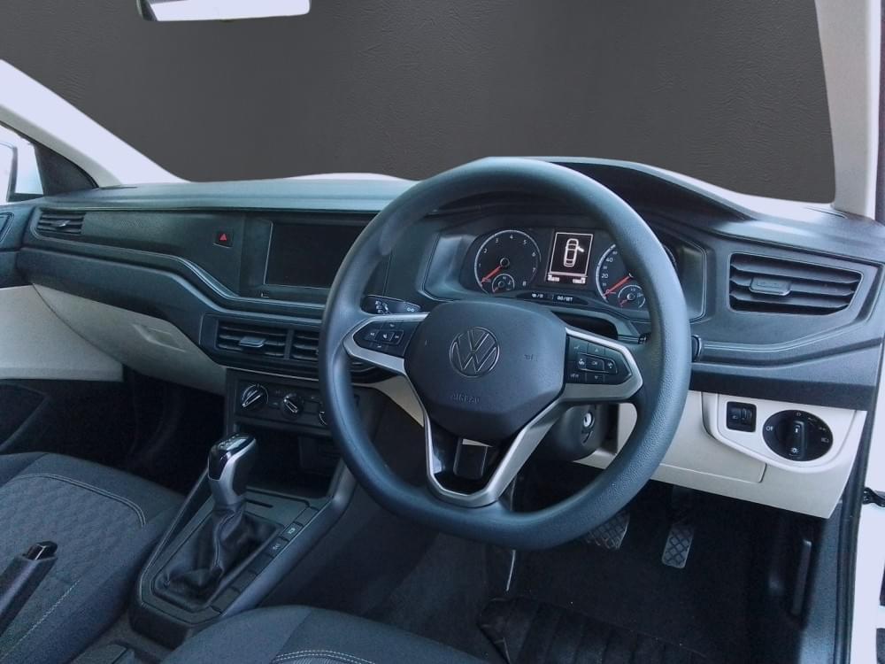 Volkswagen Polo Sedan 1.6 Tiptronic