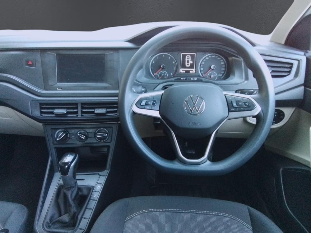 Volkswagen Polo Sedan 1.6 Tiptronic