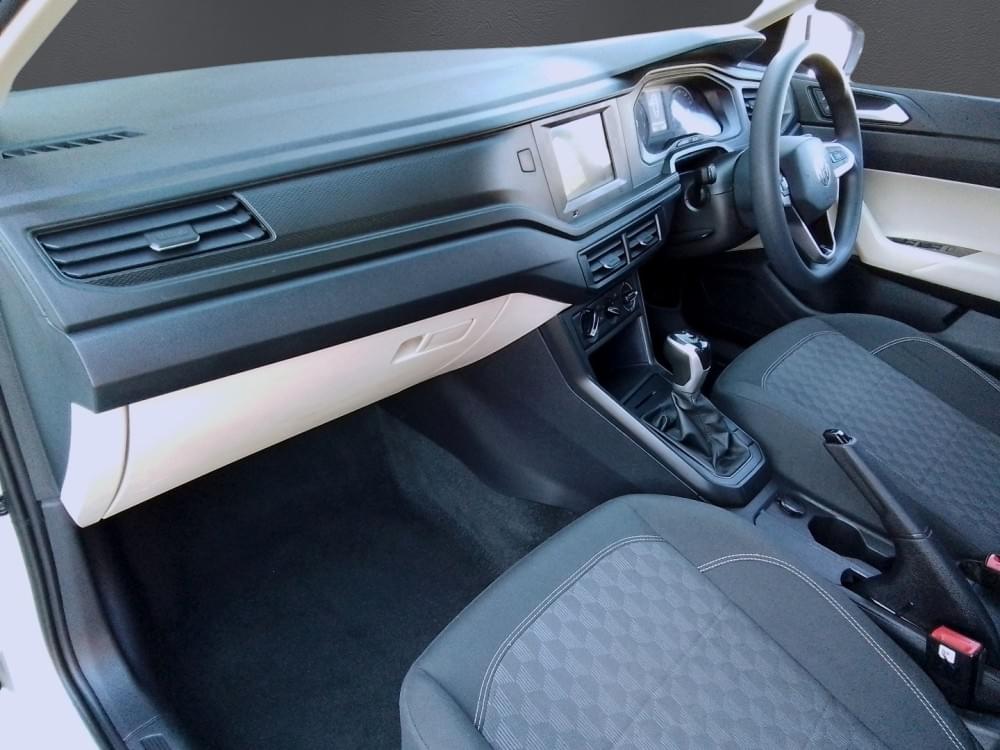 Volkswagen Polo Sedan 1.6 Tiptronic