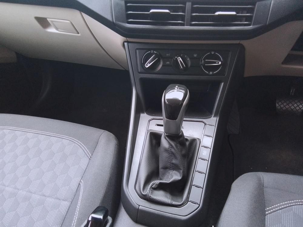 Volkswagen Polo Sedan 1.6 Tiptronic