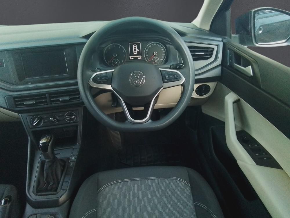 Volkswagen Polo Sedan 1.6 Tiptronic