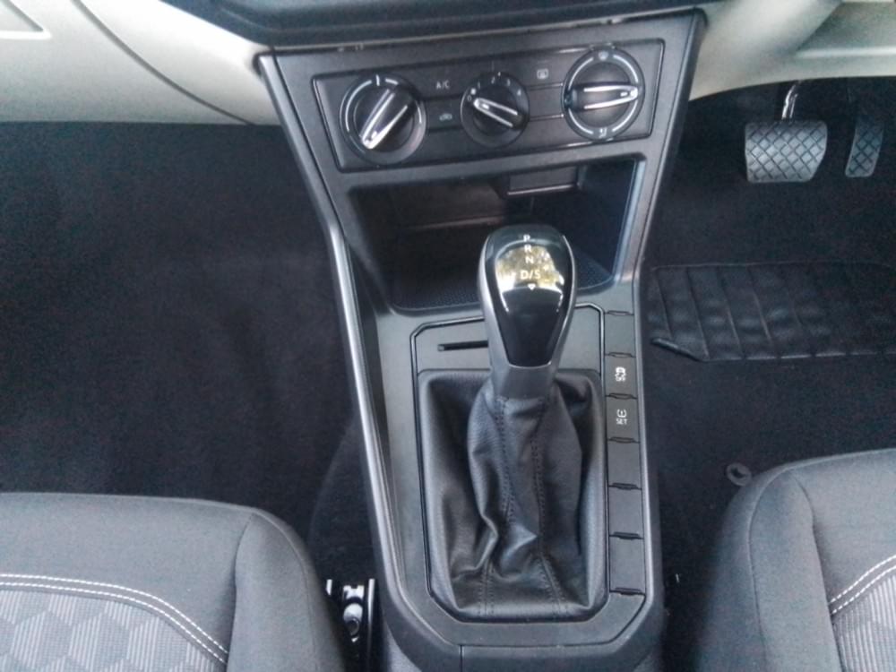 Volkswagen Polo Sedan 1.6 Tiptronic