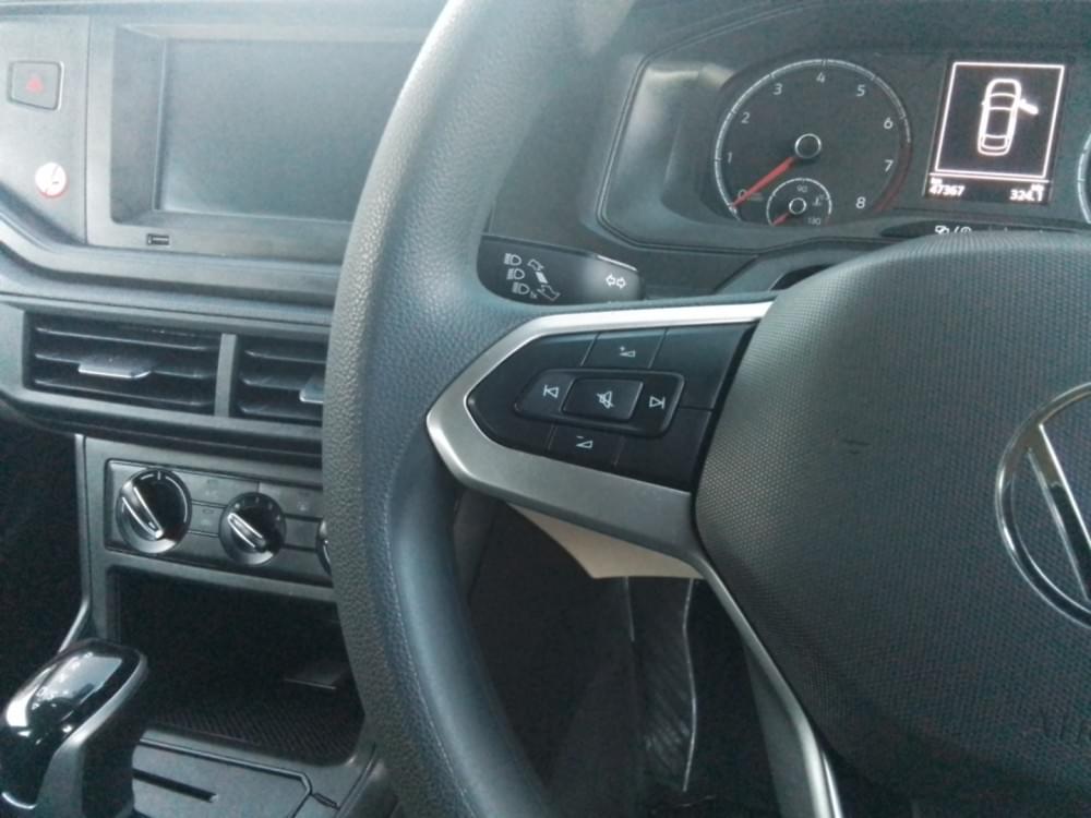 Volkswagen Polo Sedan 1.6 Tiptronic
