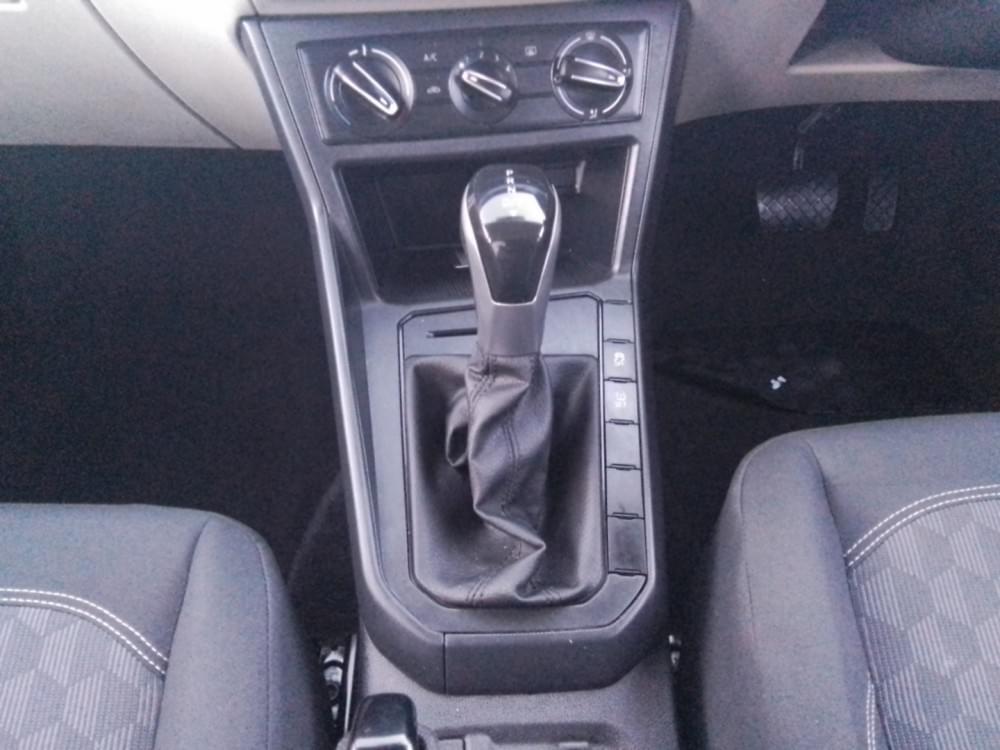 Volkswagen Polo Sedan 1.6 Tiptronic