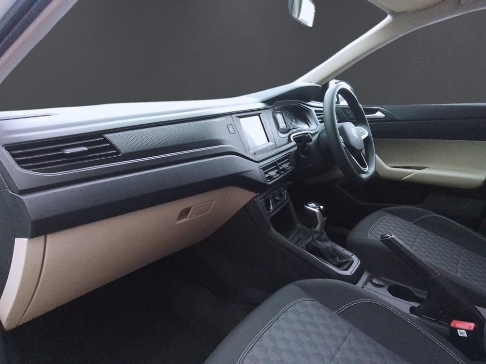 Volkswagen Polo Sedan 1.6 Tiptronic