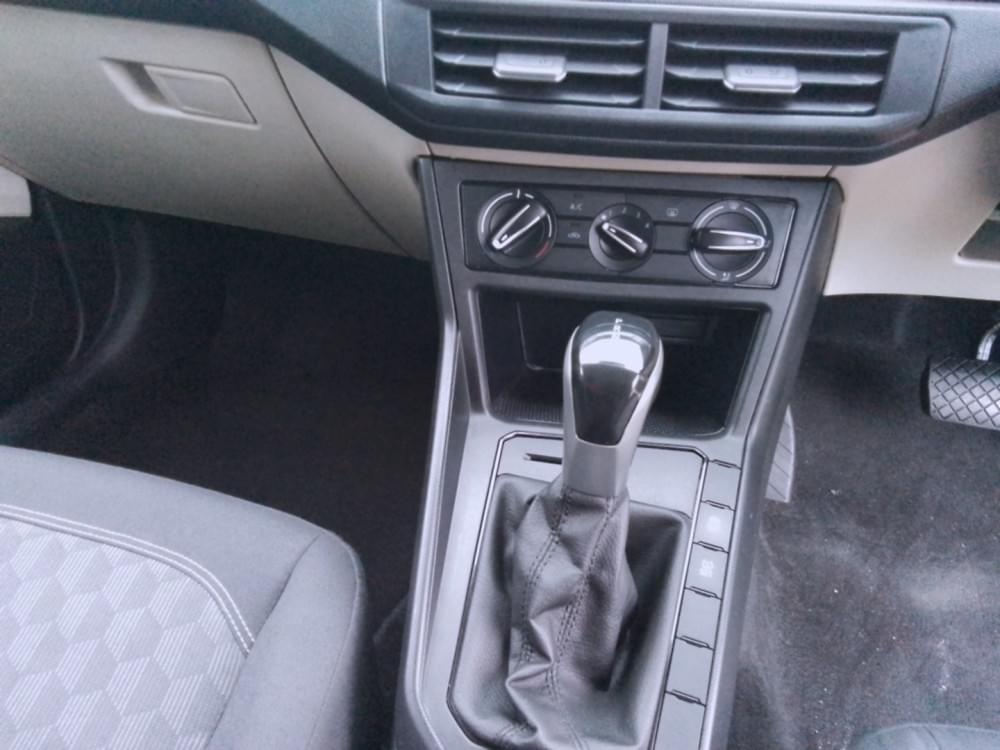 Volkswagen Polo Sedan 1.6 Tiptronic