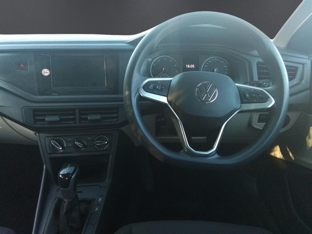 Volkswagen Polo Sedan 1.6 Tiptronic