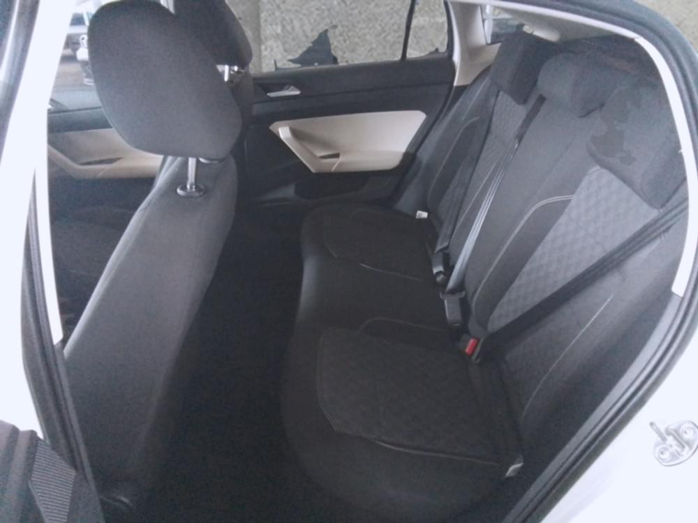 Volkswagen Polo Sedan 1.6 Base