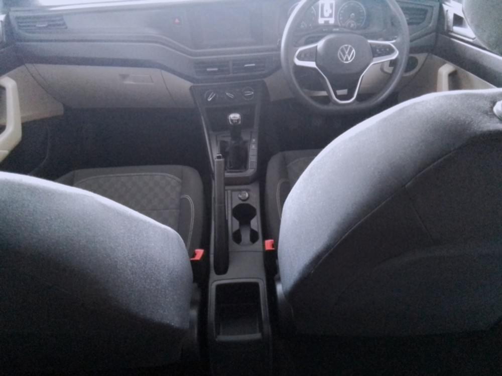 Volkswagen Polo Sedan 1.6 Base