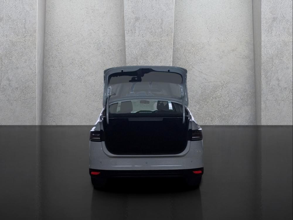 Volkswagen Polo Sedan 1.6 Base