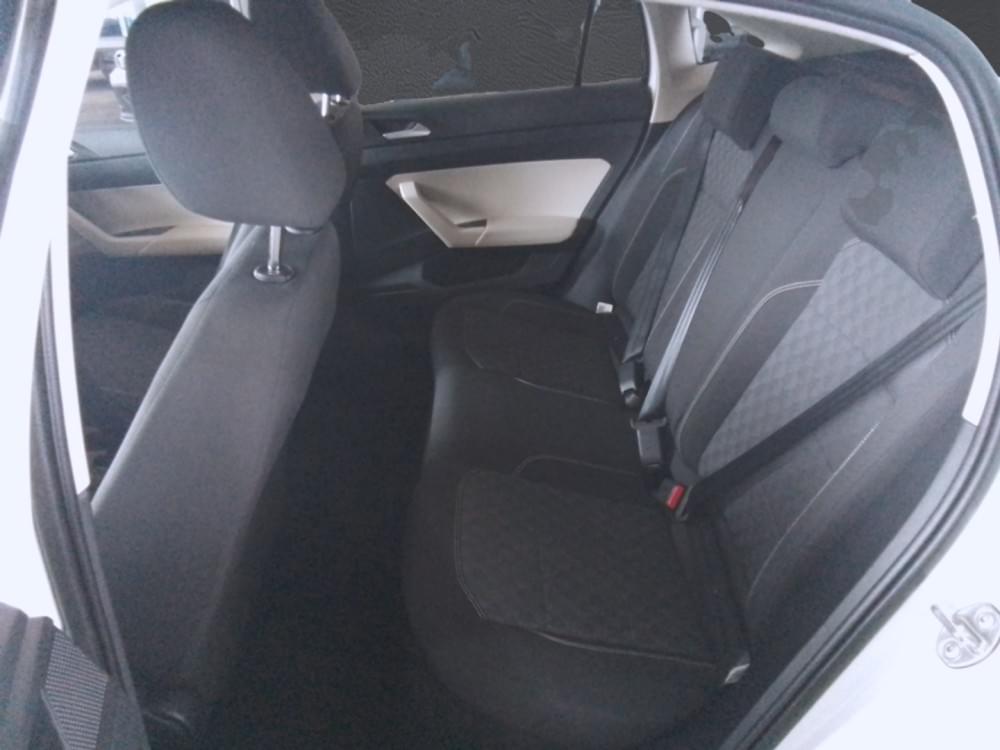 Volkswagen Polo Sedan 1.6 Base