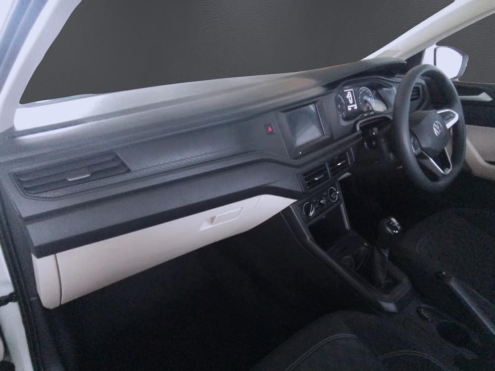 Volkswagen Polo Sedan 1.6 Base