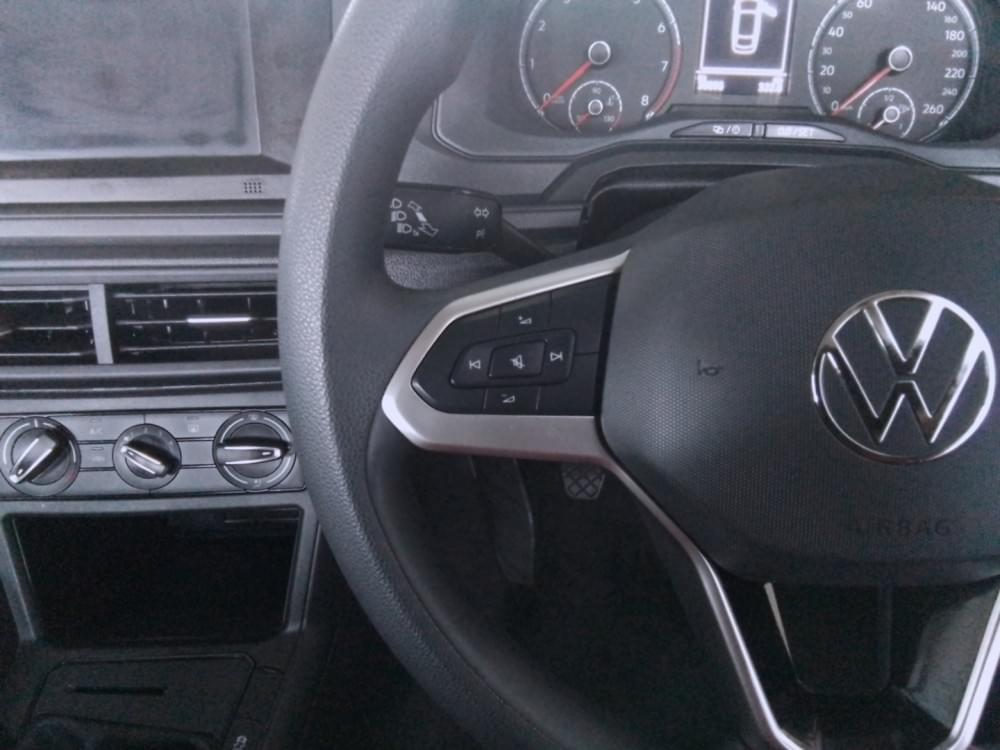 Volkswagen Polo Sedan 1.6 Base