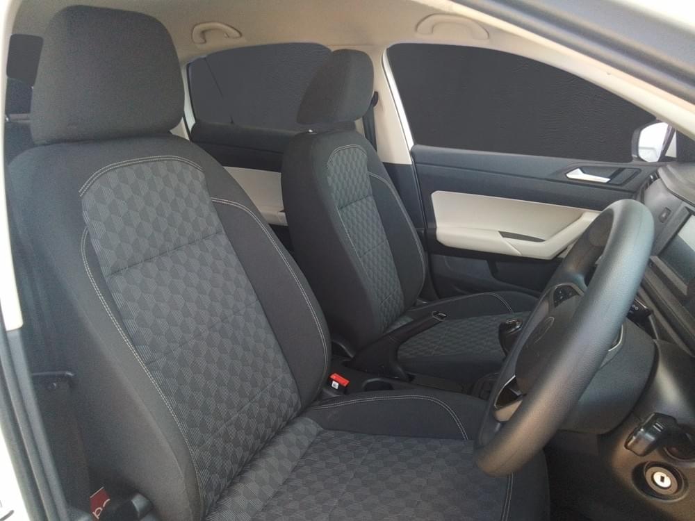 Volkswagen Polo Sedan 1.6 Base