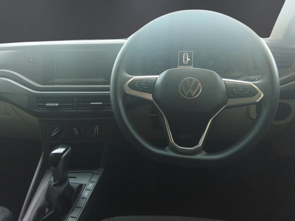 Volkswagen Polo Sedan 1.6 Tiptronic