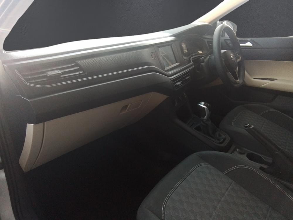 Volkswagen Polo Sedan 1.6 Tiptronic